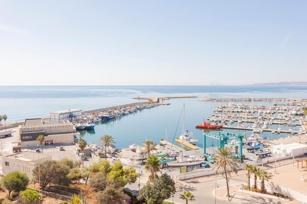Faro Puerto Estepona Eksteriør bilde